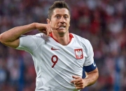 开云体育入口-波兰继续领跑A组，斯维亚科夫斯基大放光彩