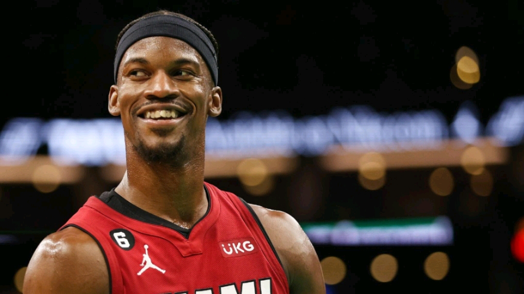 关于塞尔维亚男篮轻取热火，巴恩斯惊艳世界的信息