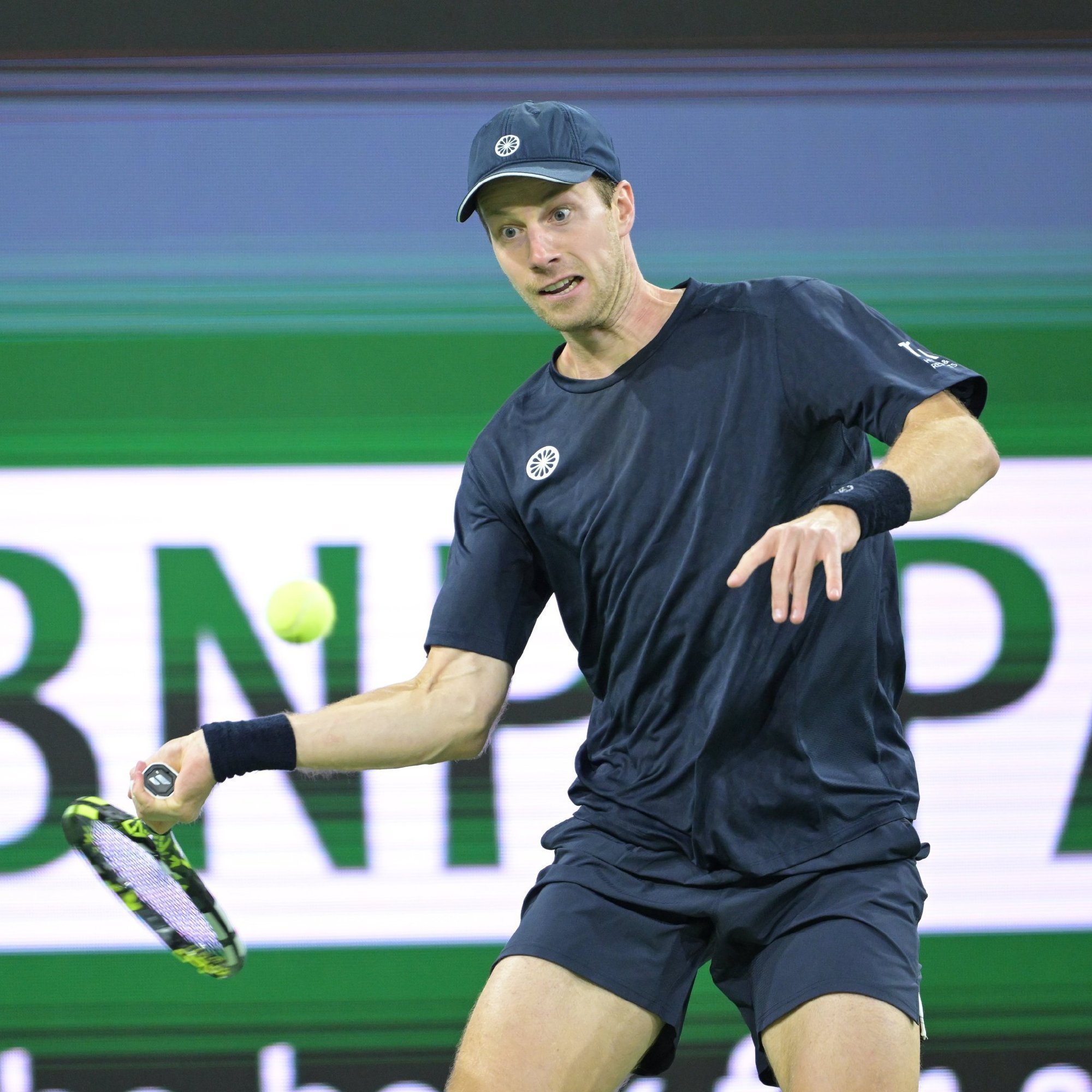 英国网球队血洗法国网球队，德约科维奇绝境逆转的简单介绍