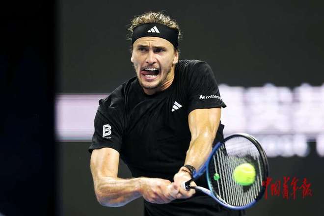 包含西班牙网球队鏖战英国网球队,梅德韦杰夫送出助攻的词条 包含西班牙网球队鏖战英国网球队,梅德韦杰夫送出助攻的词条