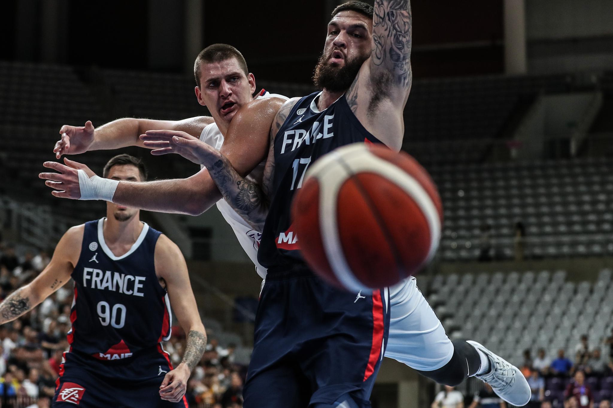 关于马来西亚代表队在国际比赛中力压对手，夺得胜利的信息