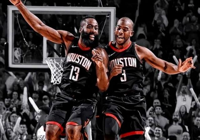 包含快船队主教练调整阵容获得成功的词条