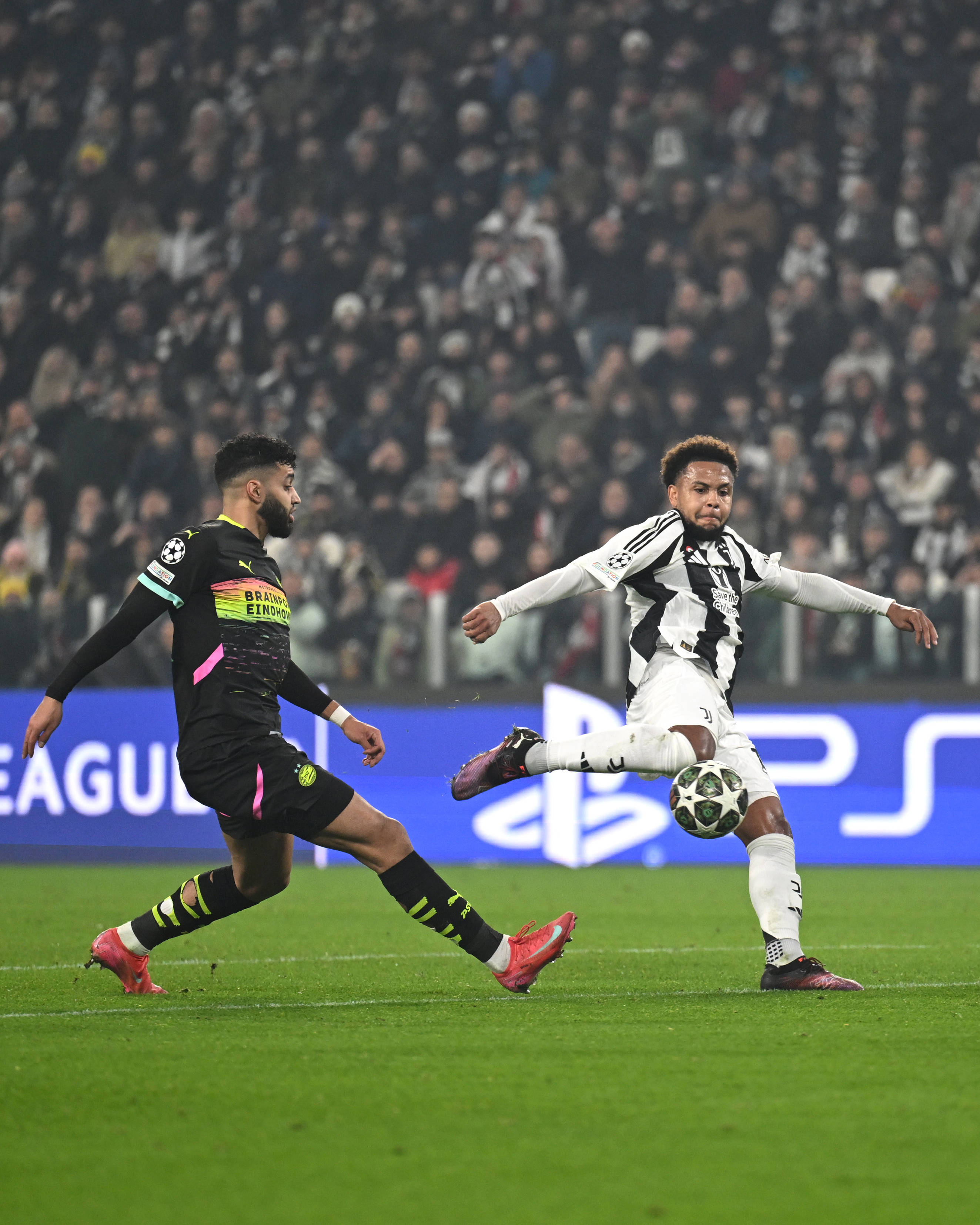 包含曼城主场逆转马德里竞技，晋级欧冠半决赛的词条