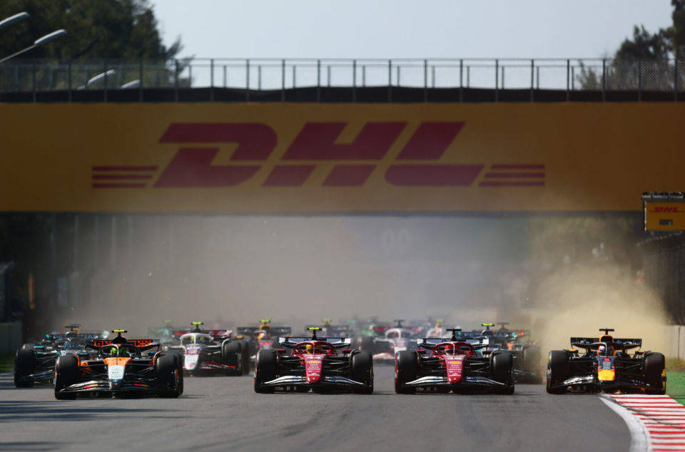 包含威廉姆斯碾压阿斯顿马丁，维斯塔潘点燃赛场的词条