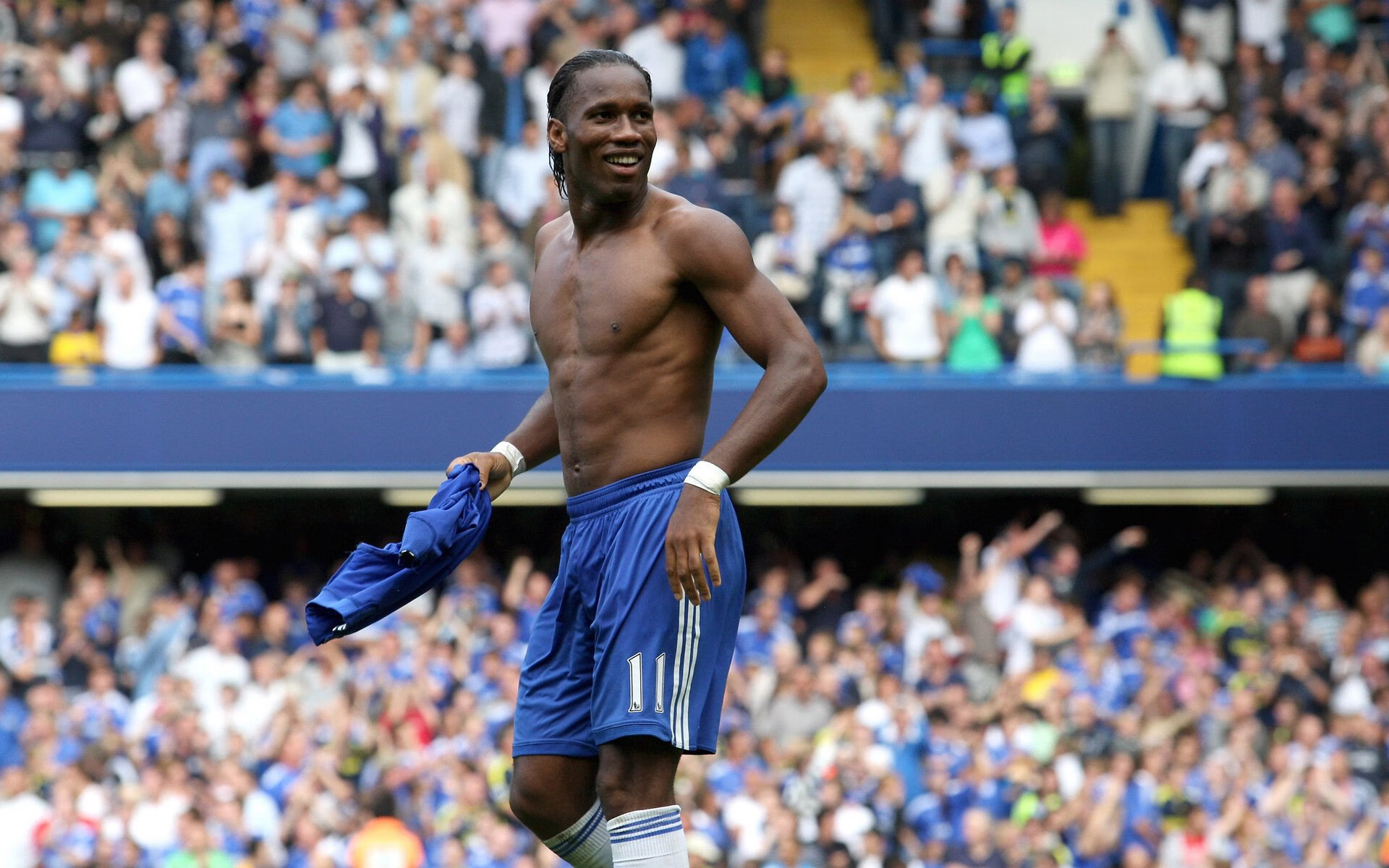 南美铁桶阵锁死神锋，英格兰快马全程高能—现代足球的攻防极致对话