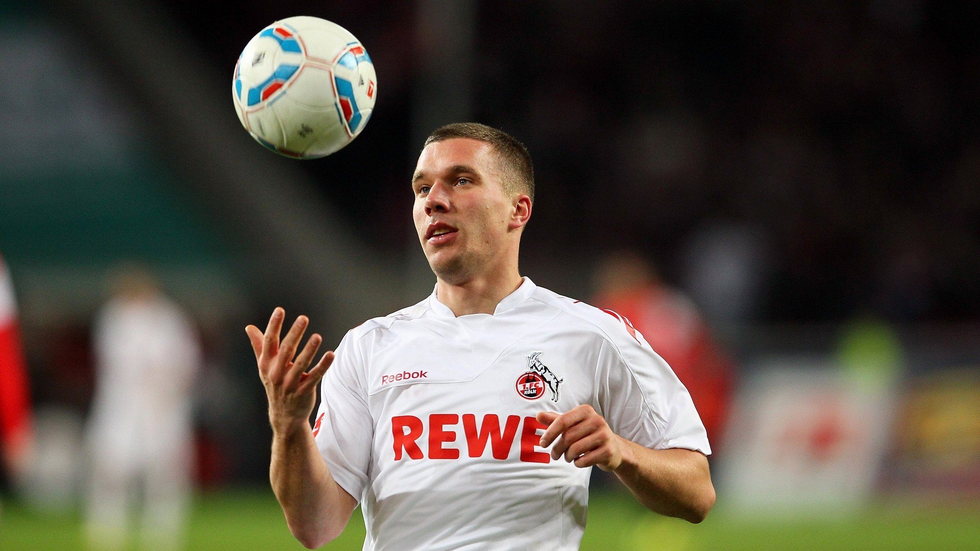 孤星闪耀与铁壁之围，迪马利亚扛鼎之战与喀麦隆的防守艺术